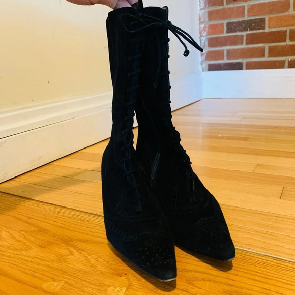 MANOLO BLAHNIK Black Suede Low Heel Boots EUR 39.5 $1695 - Picture 9 of 16